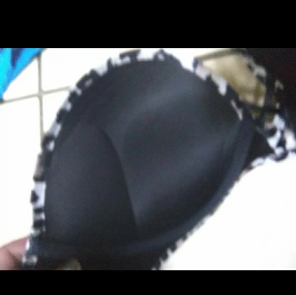 36B unworn strapless Vic Secret cheetah bra - Picture 3 of 4